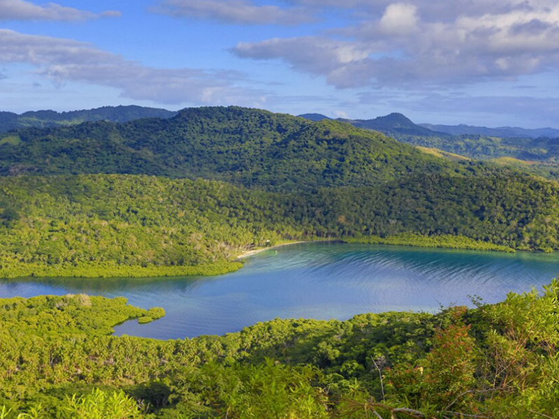 The calm waters of Sau Bay are an ideal environment ideal for snorkeling, shore diving, kayaking and paddle boarding.