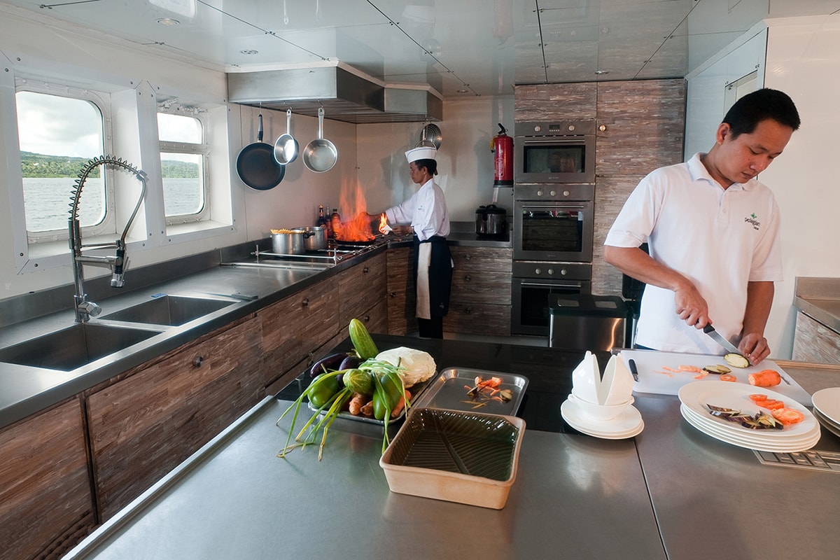 Some upscale liveaboards elevate the dining experience by offering chef-prepared meals worthy of a five-star restaurant.