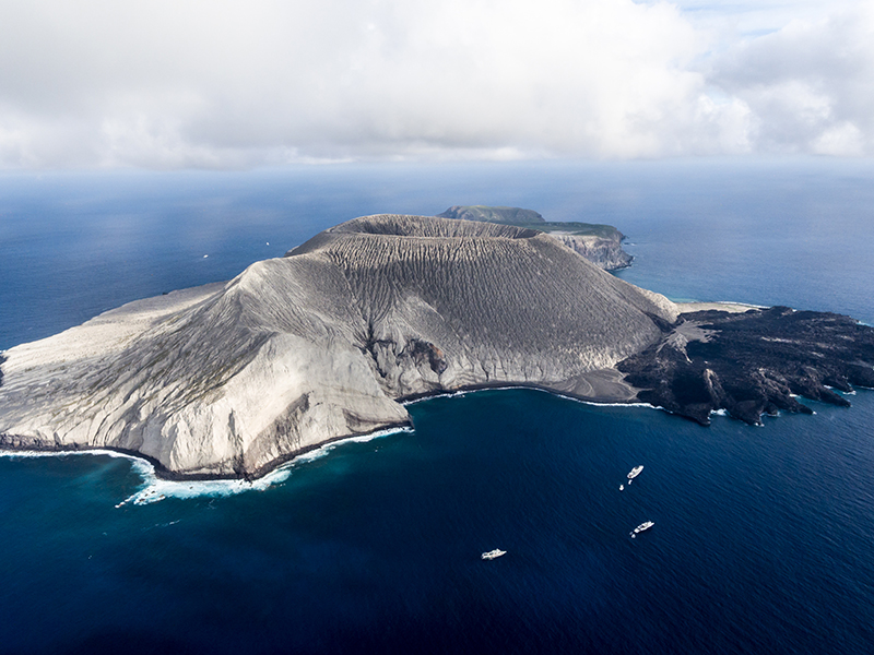 Remote and uninhabited San Benedicto Island is the site of one of the world's most exciting manta ray encounters.