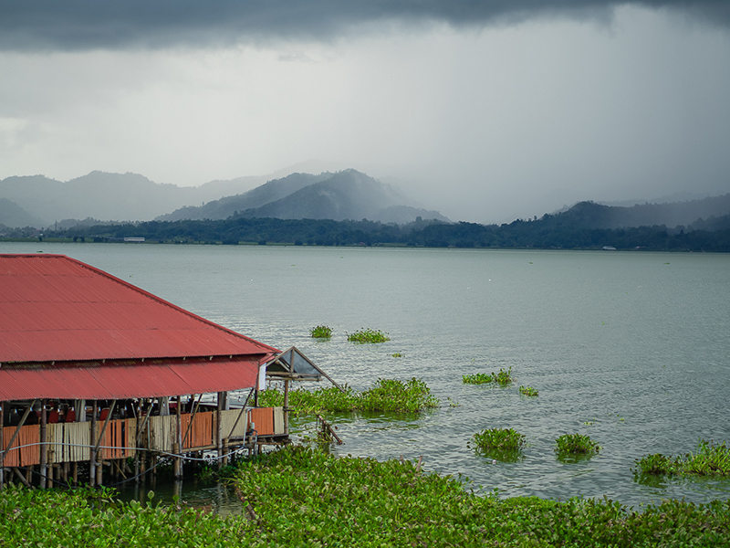 There are a number of scenic lakes in the Minahasa Highlands.