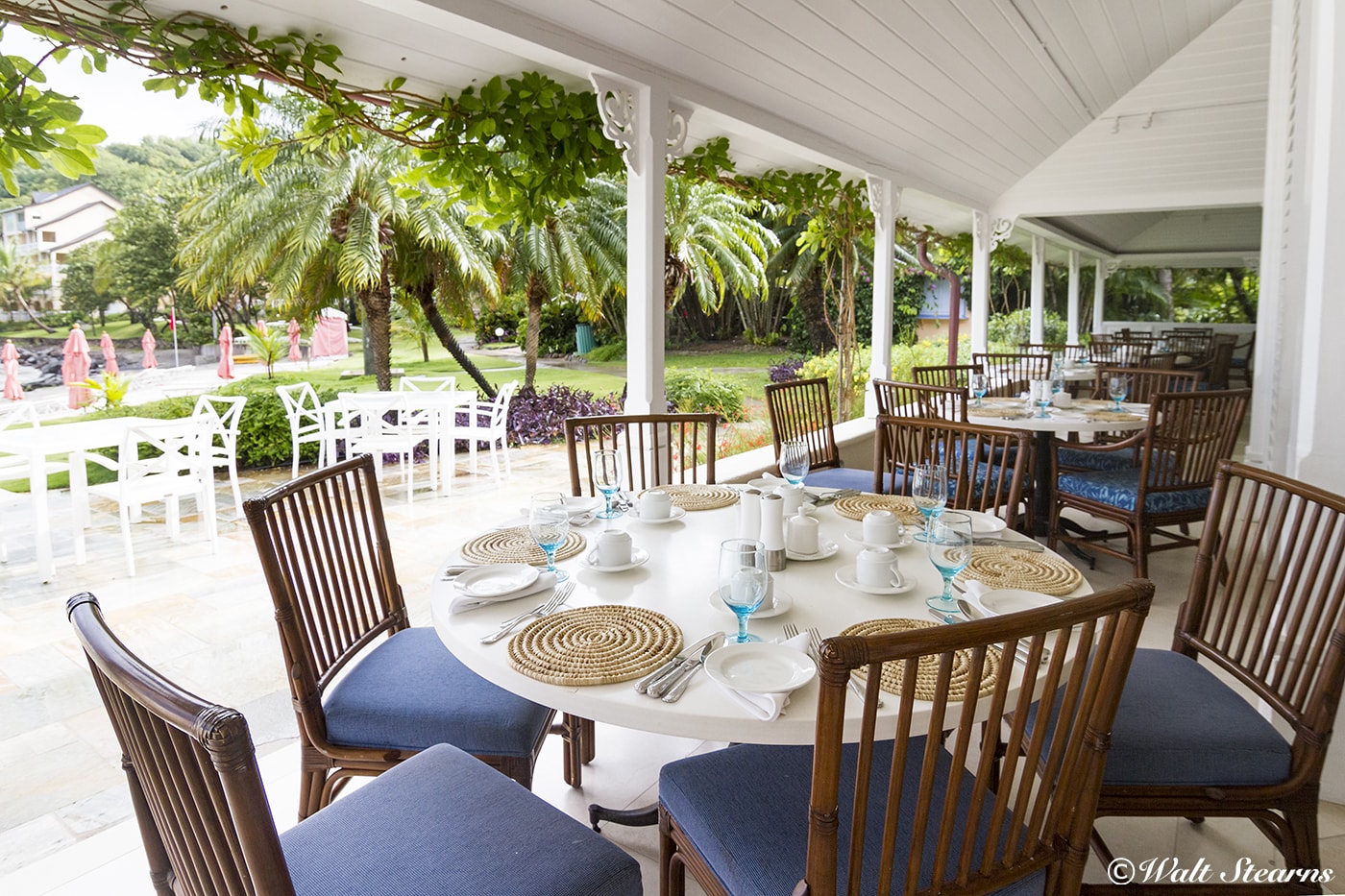 The beachside Cariblue restaurant serves a mix of Mediterranean, Asian, Mexican, Italian and island specialties, and features an extensive wine list. 